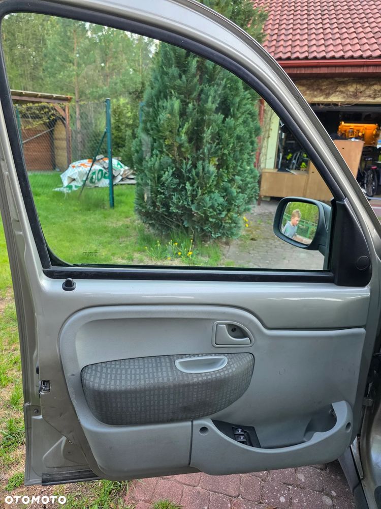 Renault Kangoo 1.6 16V Authentique 4x4 - 31