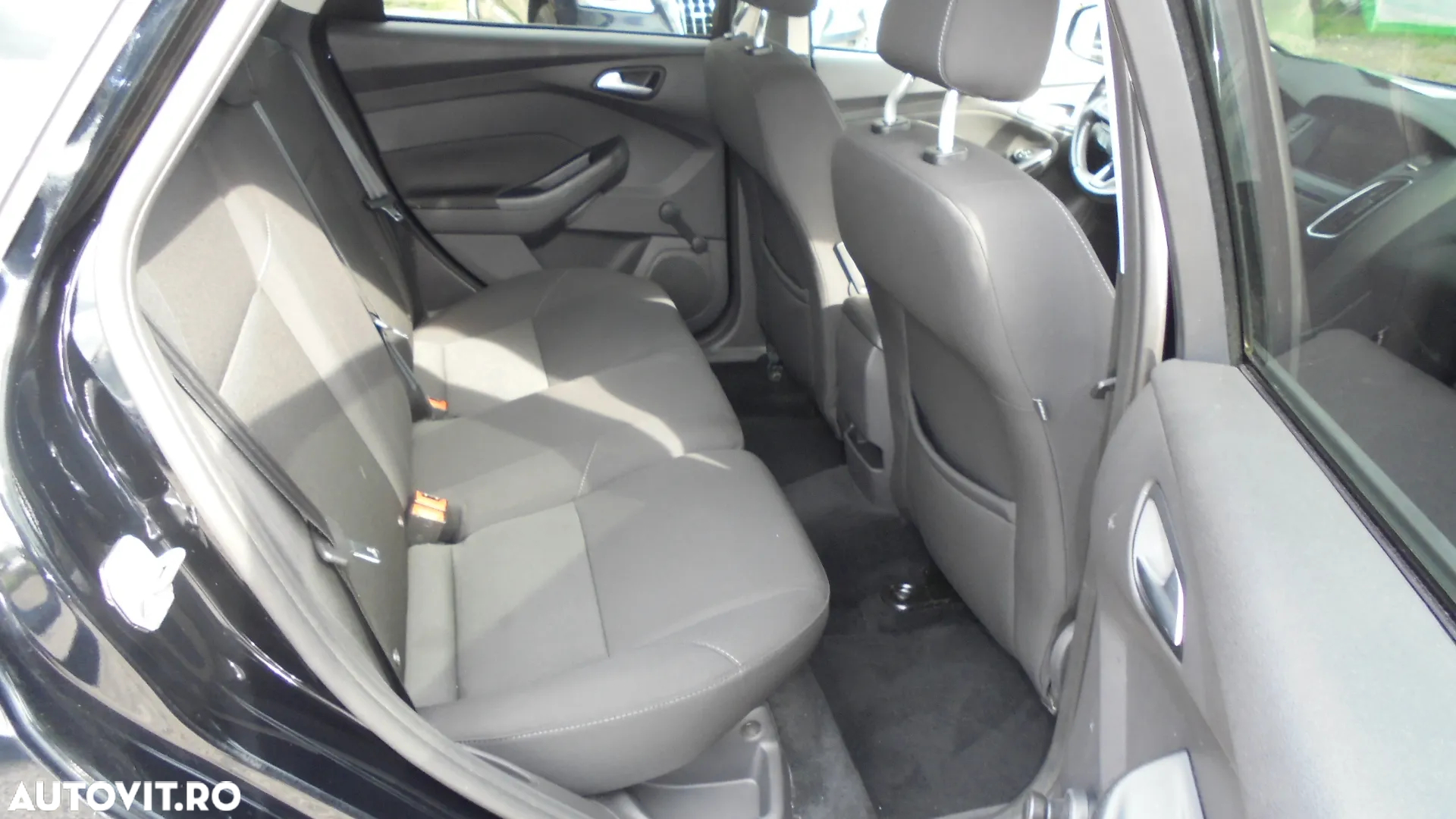 Ford Focus 1.5 TDCi DPF Start-Stopp-System Business - 10