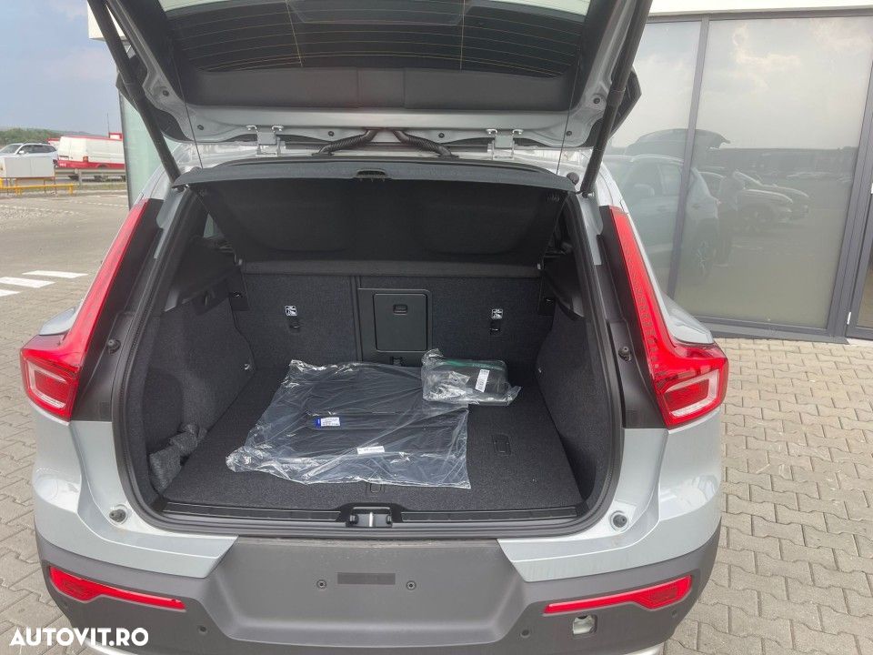 Volvo XC 40 B3 AT FWD MHEV Core - 13