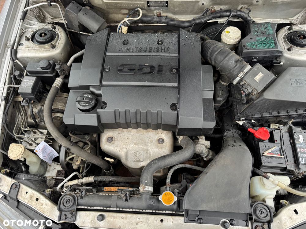 Mitsubishi Carisma 1800 GDI LS - 13