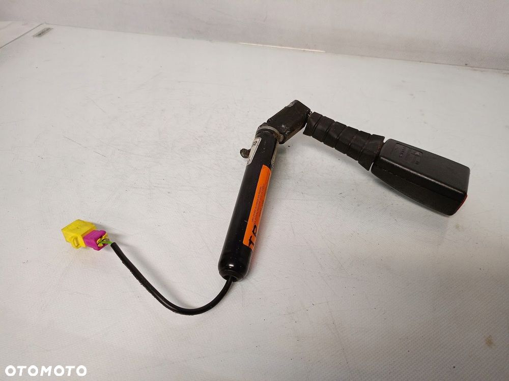 napinacz pasa prawy tył opel vectra c - 4