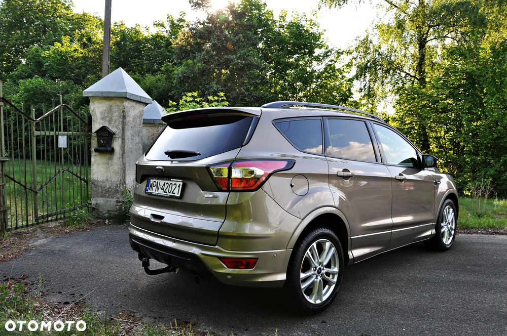 Ford Kuga 2.0 TDCi 4x4 ST-Line - 4
