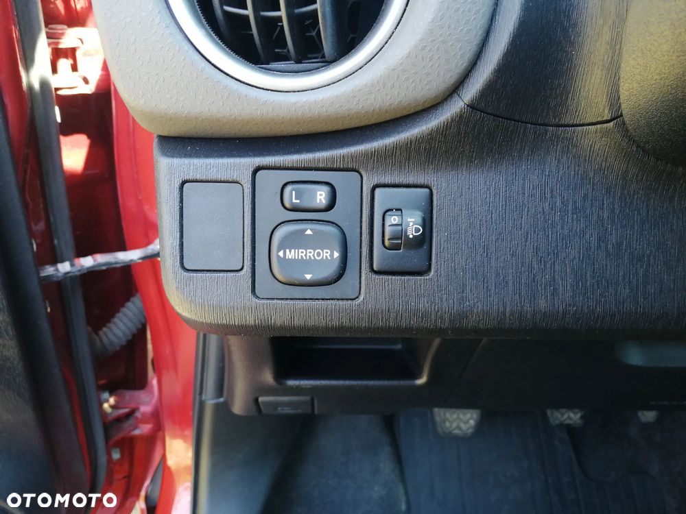 Toyota Yaris 1.33 Premium - 22