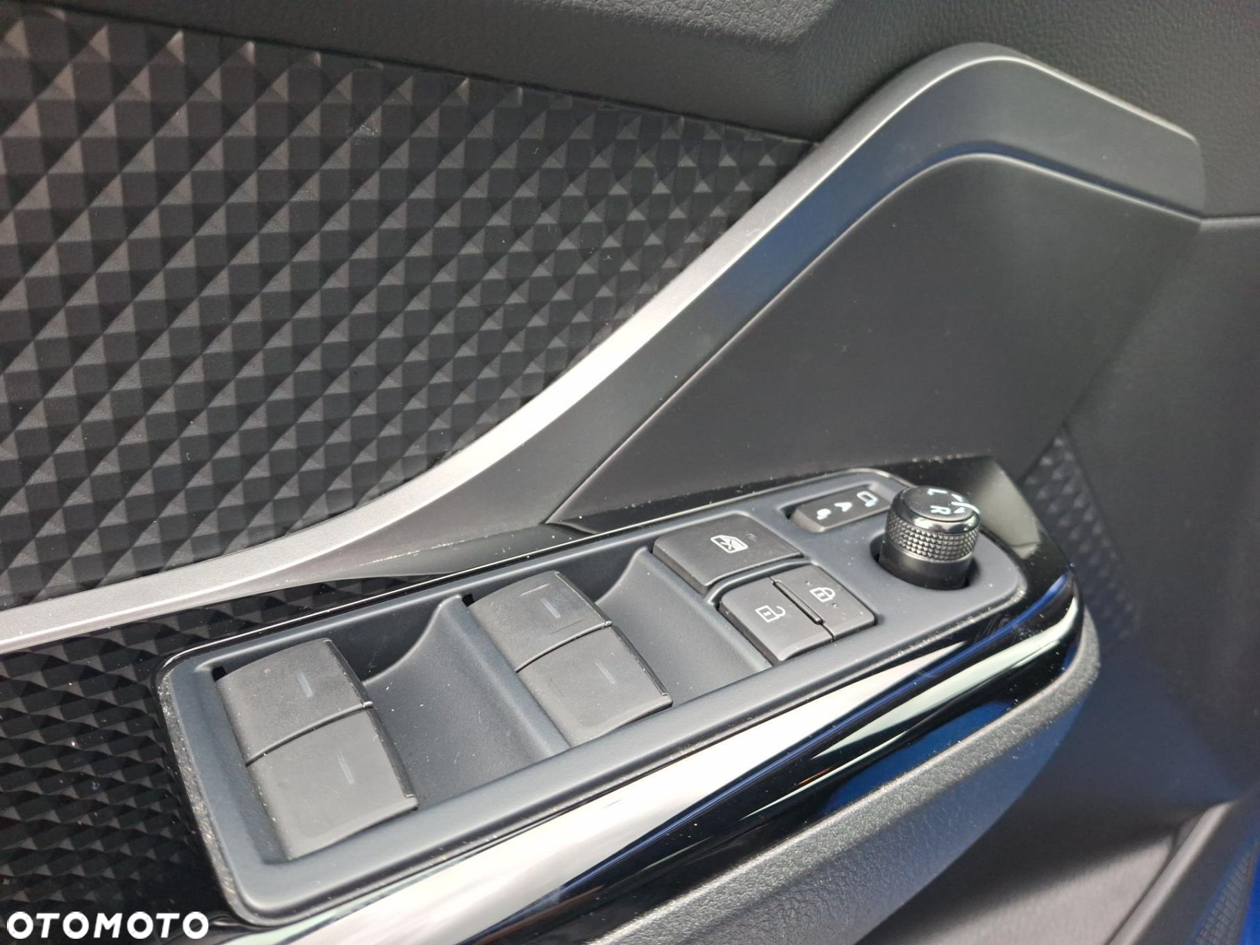 Toyota C-HR - 13