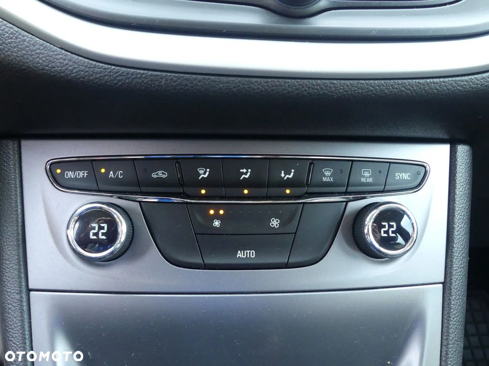 Opel Astra 1.4 Enjoy - 30