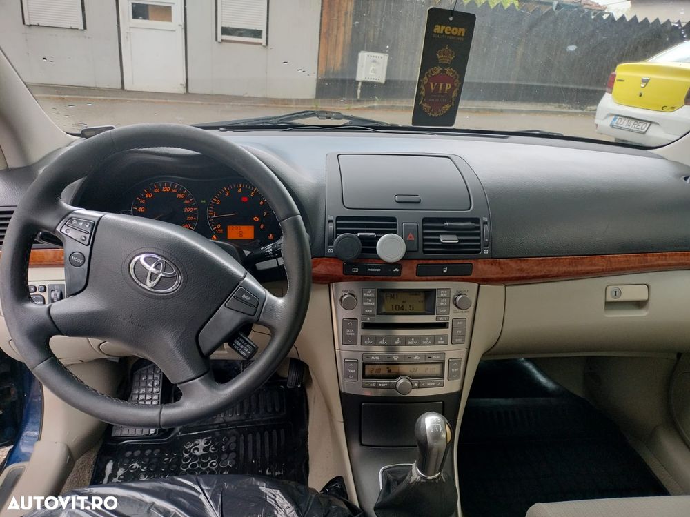 Toyota Avensis 2.0 Sdn. Sol Plus - 3
