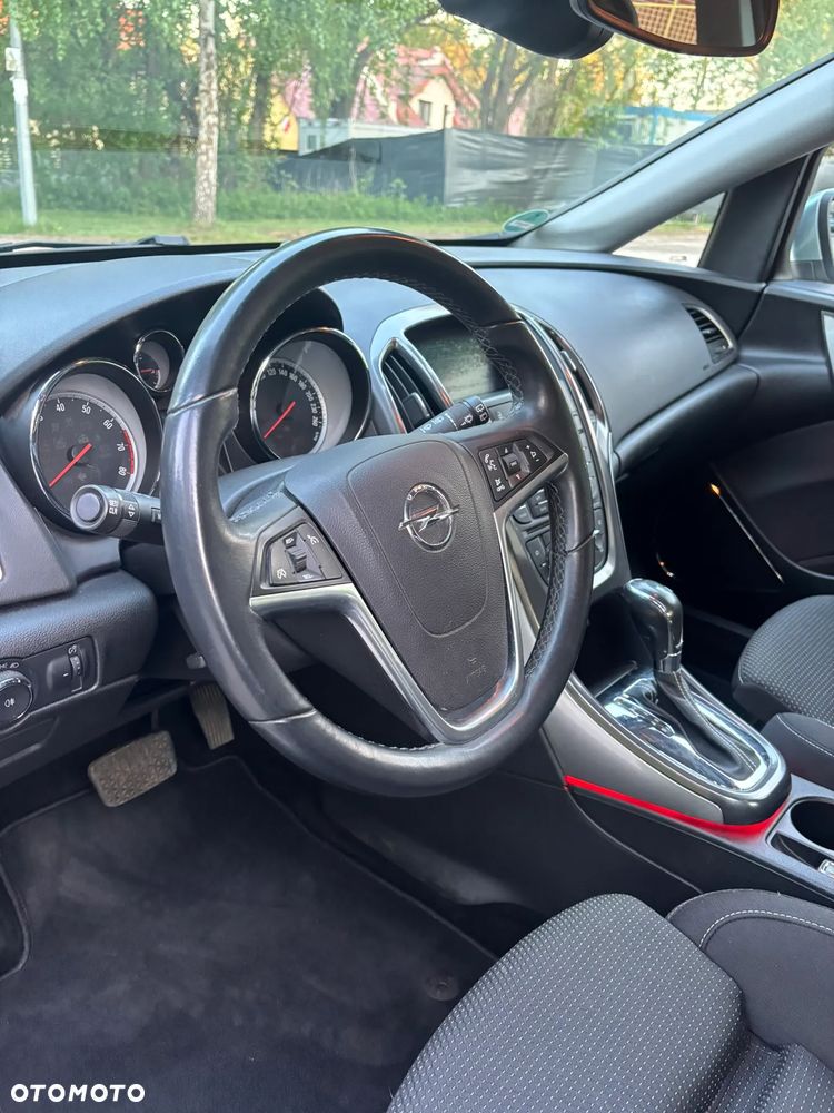 Opel Astra 1.6 Automatik Color Edition - 18