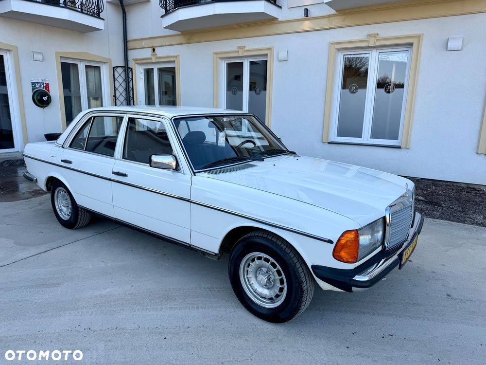 Mercedes-Benz W123 - 8
