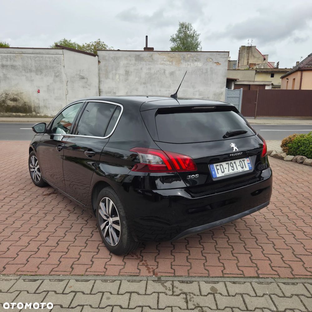 Peugeot 308 - 4