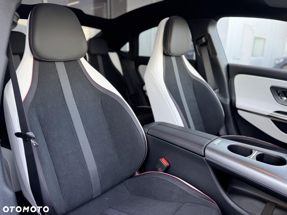 Mercedes-Benz CLA 200 mHEV 4-Matic 8G-DCT - 12