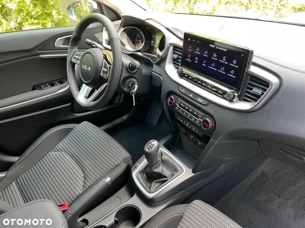 Kia Ceed 1.5 T-GDI M - 28