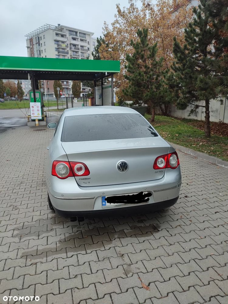 Volkswagen Passat 2005 photo 2