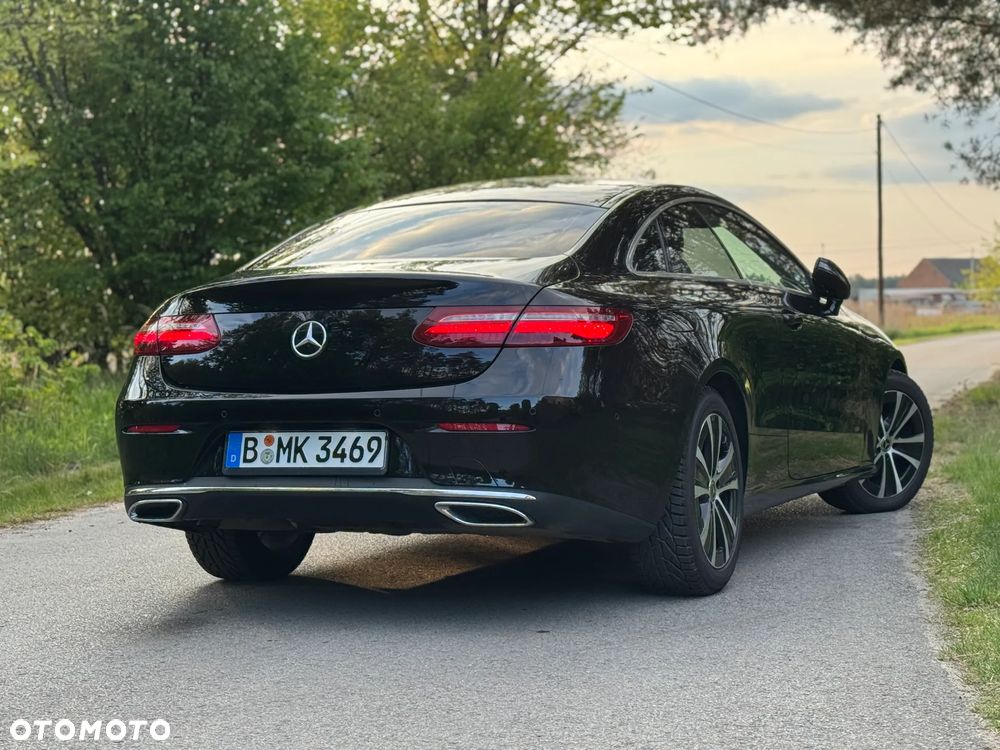 Mercedes-Benz Klasa E 220 d Coupe 9G-TRONIC - 15