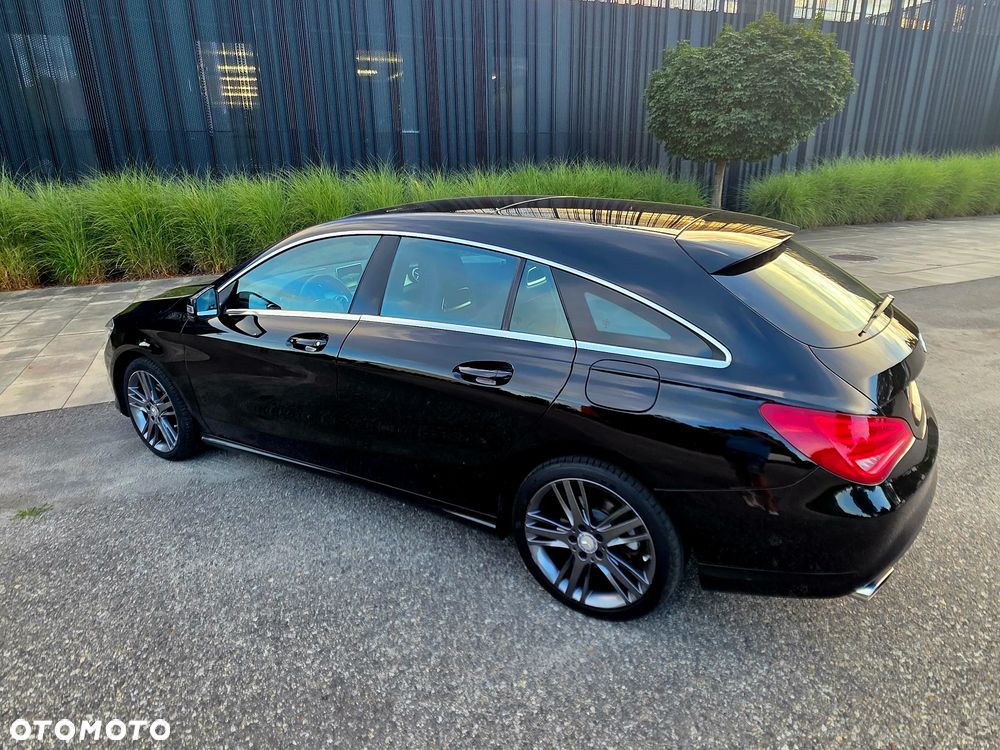 Mercedes-Benz CLA 200 Urban - 9