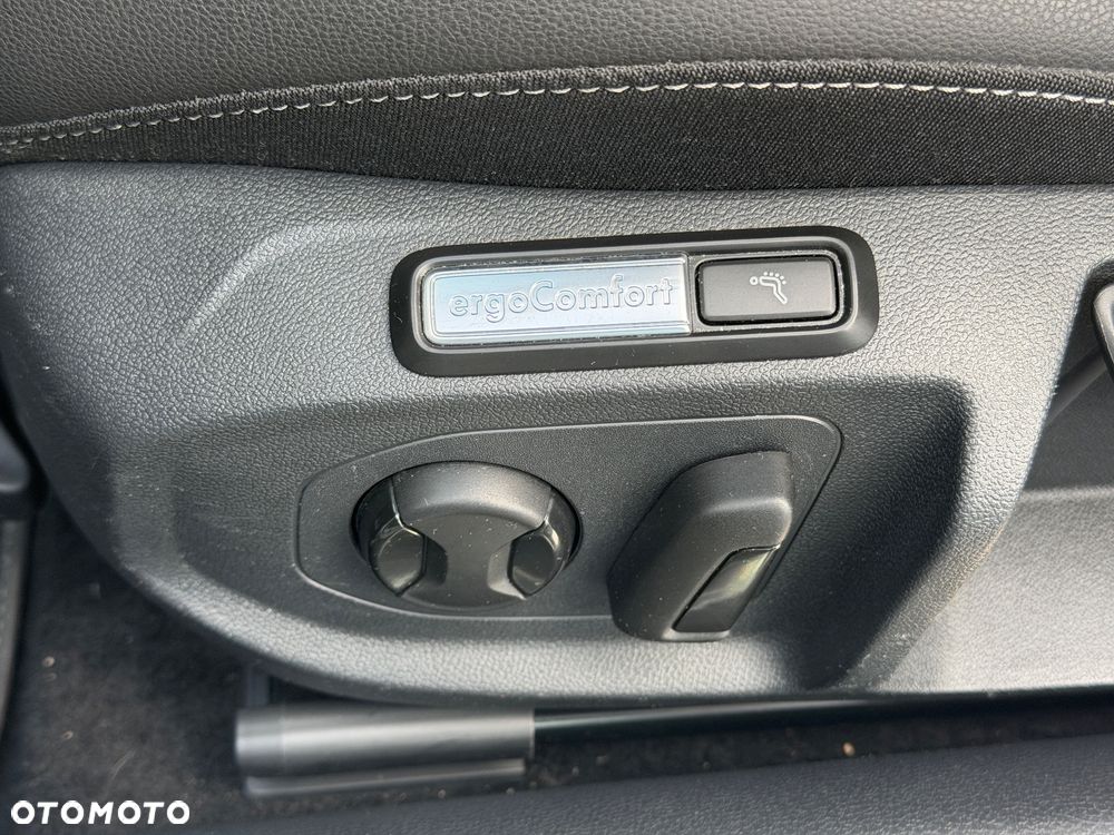 Volkswagen Arteon 2.0 TDI SCR 4Motion DSG R-Line - 17