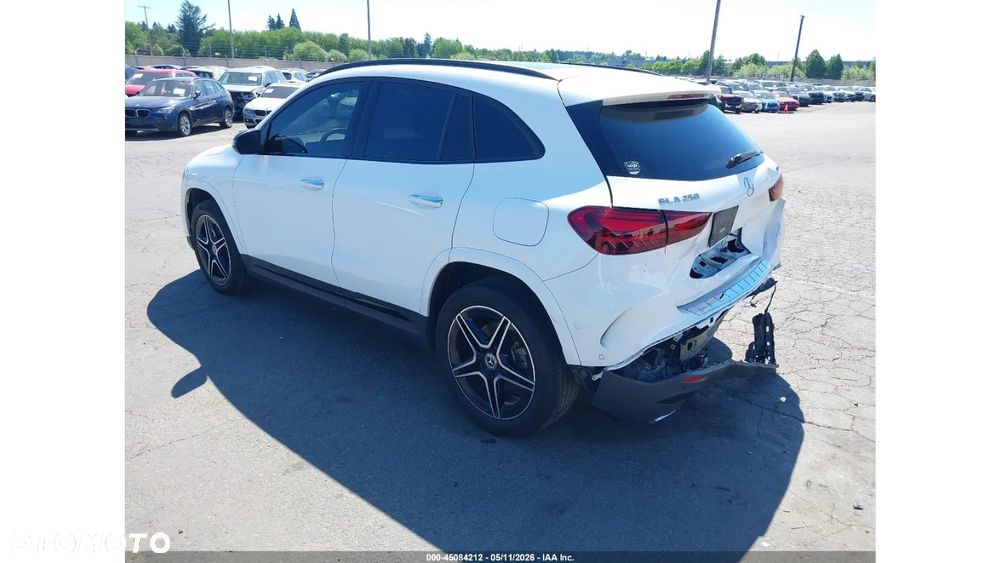 Mercedes-Benz GLA 250 4Matic 8G-DCT AMG Line - 5