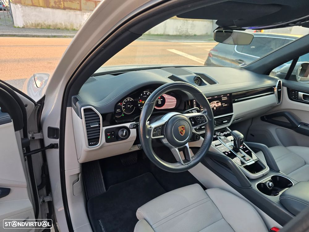 Porsche Cayenne E-Hybrid - 18