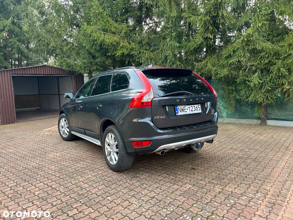 Volvo XC 60 D5 AWD Geartronic Summum - 2