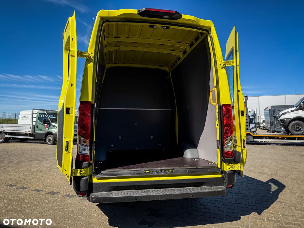 Iveco DAILY 35S18HA8V L3H2 BRYGADOWY - 13