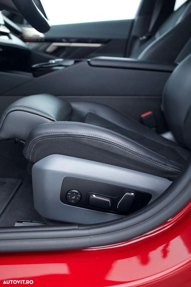 BMW Seria 5 520i AT MHEV - 16