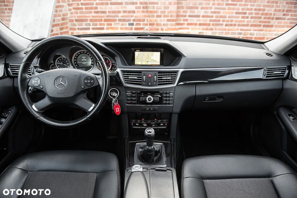 Mercedes-Benz Klasa E 200 CDI Avantgarde - 27