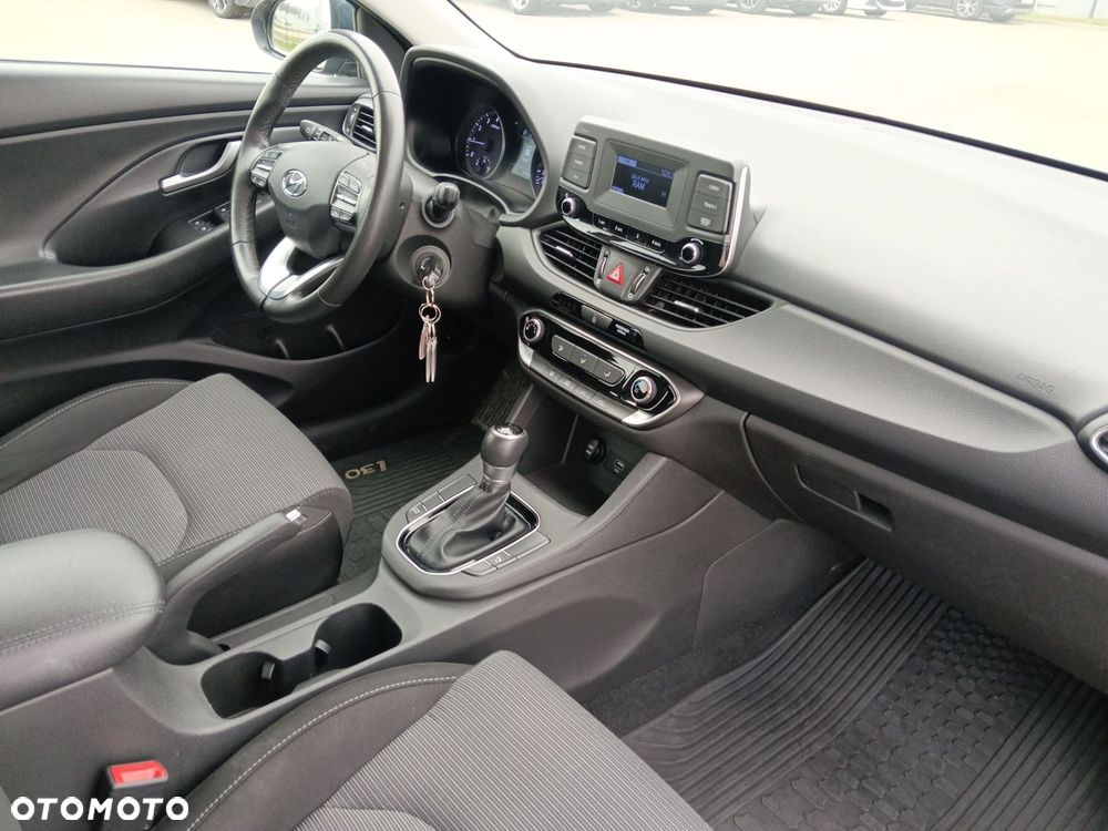 Hyundai i30 1.0 T-GDI Classic + DCT - 11