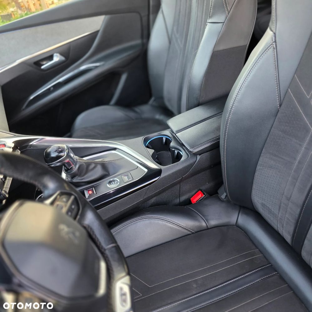 Peugeot 3008 1.2 PureTech GT S&S - 15