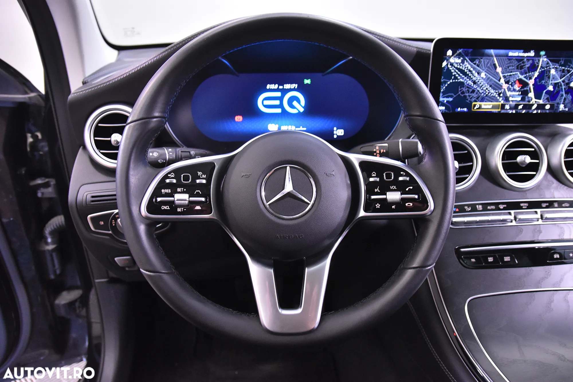Mercedes-Benz GLC 300 e 4MATIC - 16