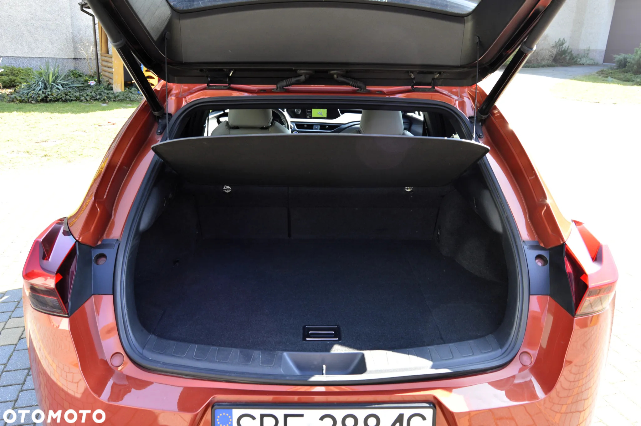 Lexus UX 250h Prestige 2WD - 8