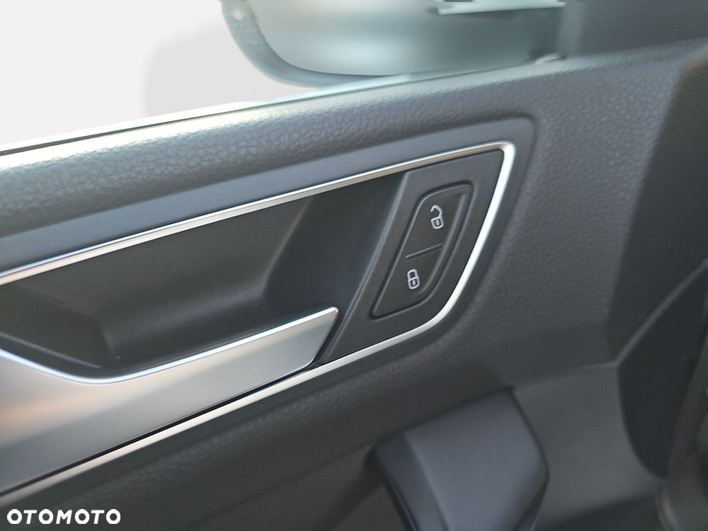 Volkswagen Touran 2.0 TDI BMT Highline DSG - 24