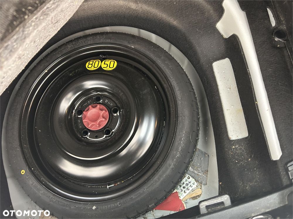 Toyota Corolla 1.8 Hybrid GPF Active - 17