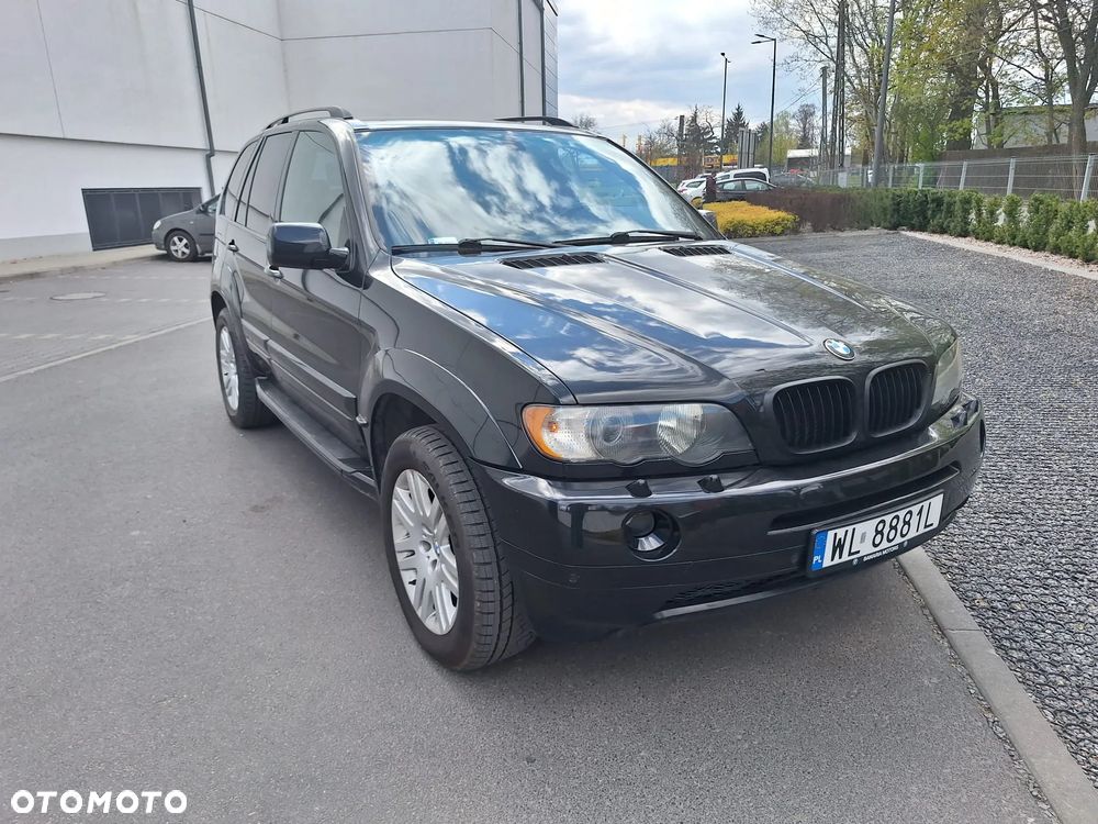 BMW X5 4.4i - 2