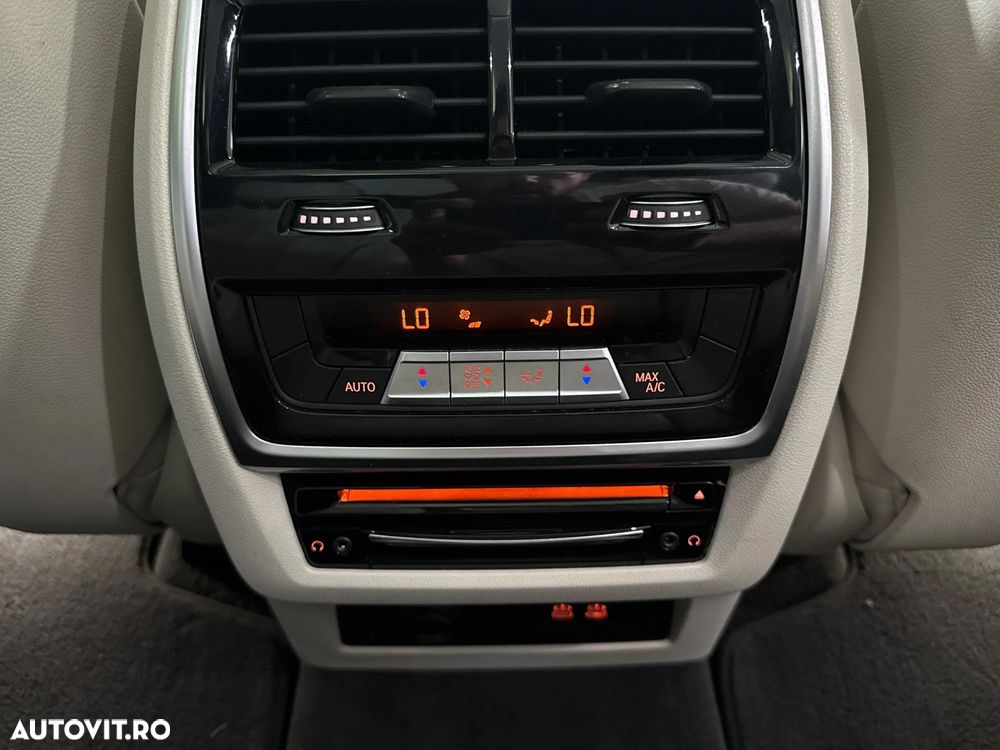BMW X7 - 25
