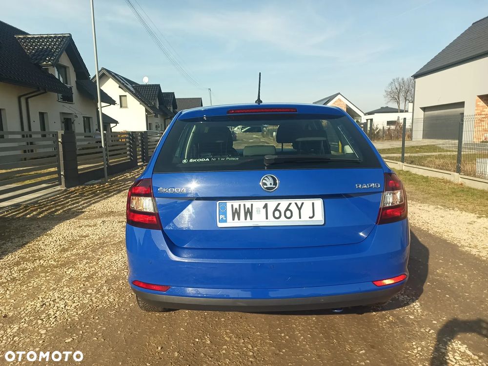 Skoda RAPID 1.6 TDI DPF Ambition - 10
