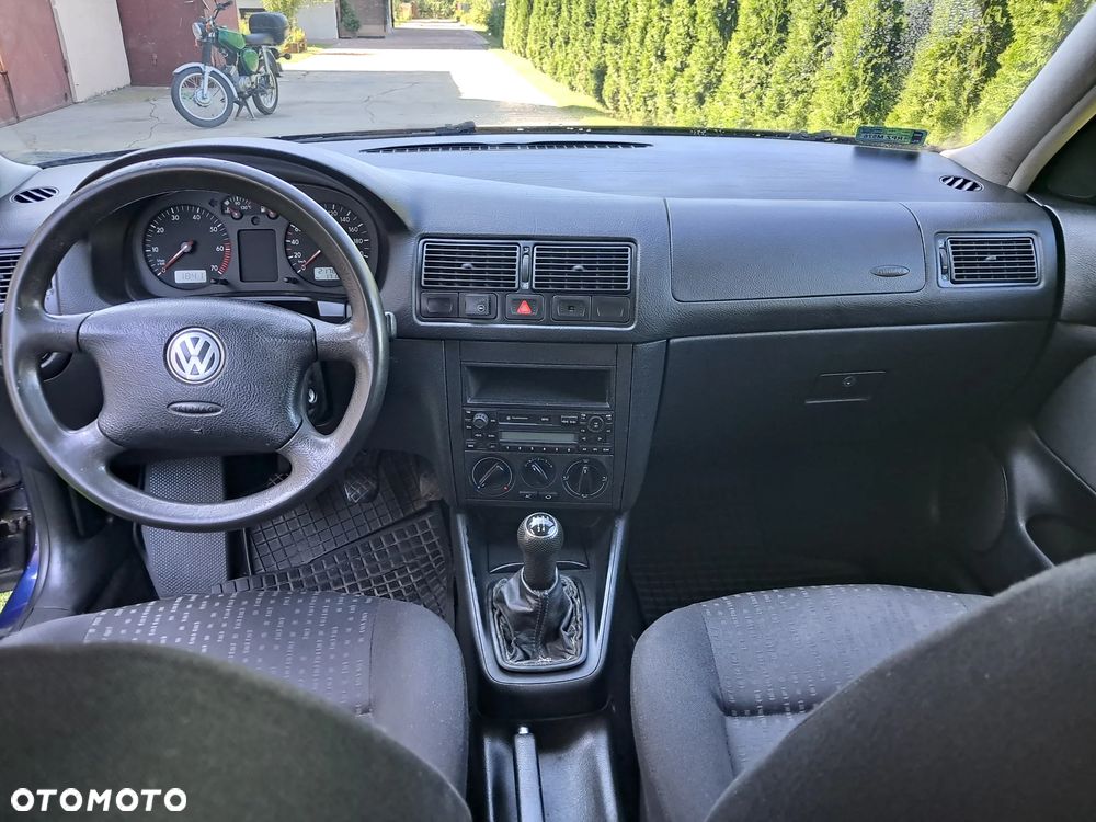Volkswagen Golf 1.4 Q - 12