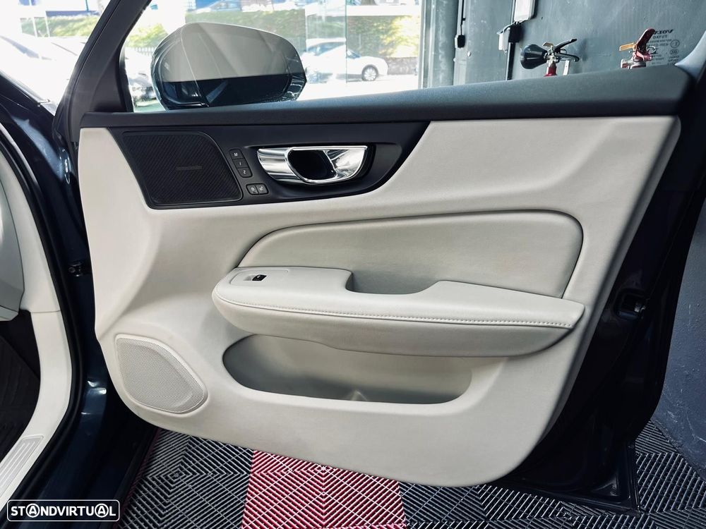 Volvo V60 2.0 D3 Inscription Geartronic - 47