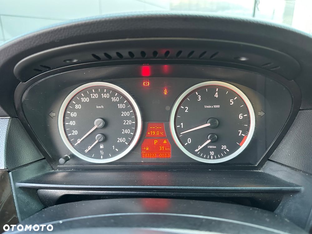 BMW Seria 5 525i - 17