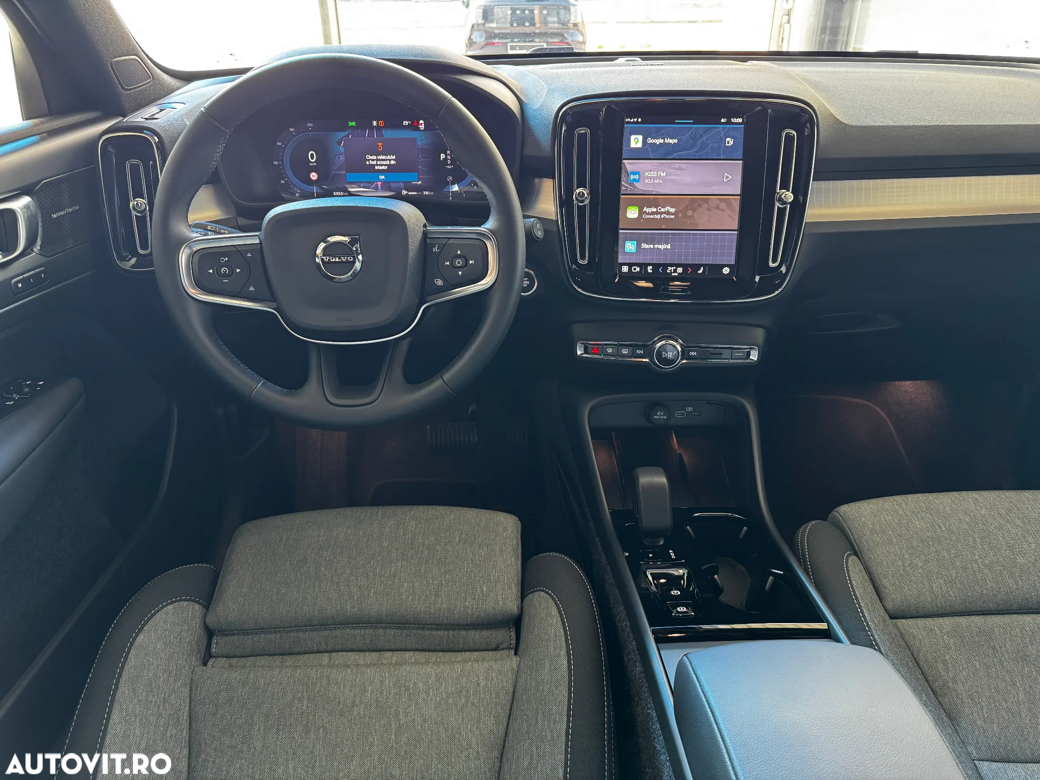 Volvo XC 40 B3 AT FWD MHEV Plus Dark - 13
