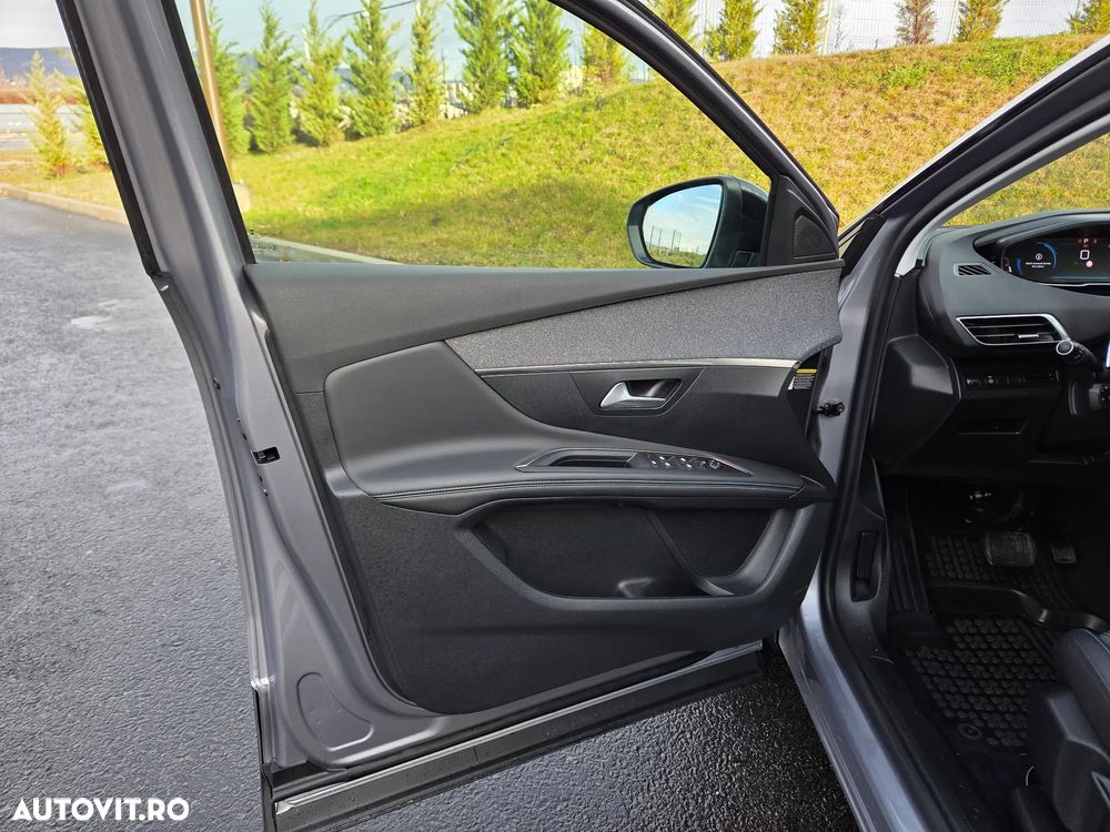 Peugeot 3008 PureTech 130 Stop & Start GPF EAT8 Allure - 30