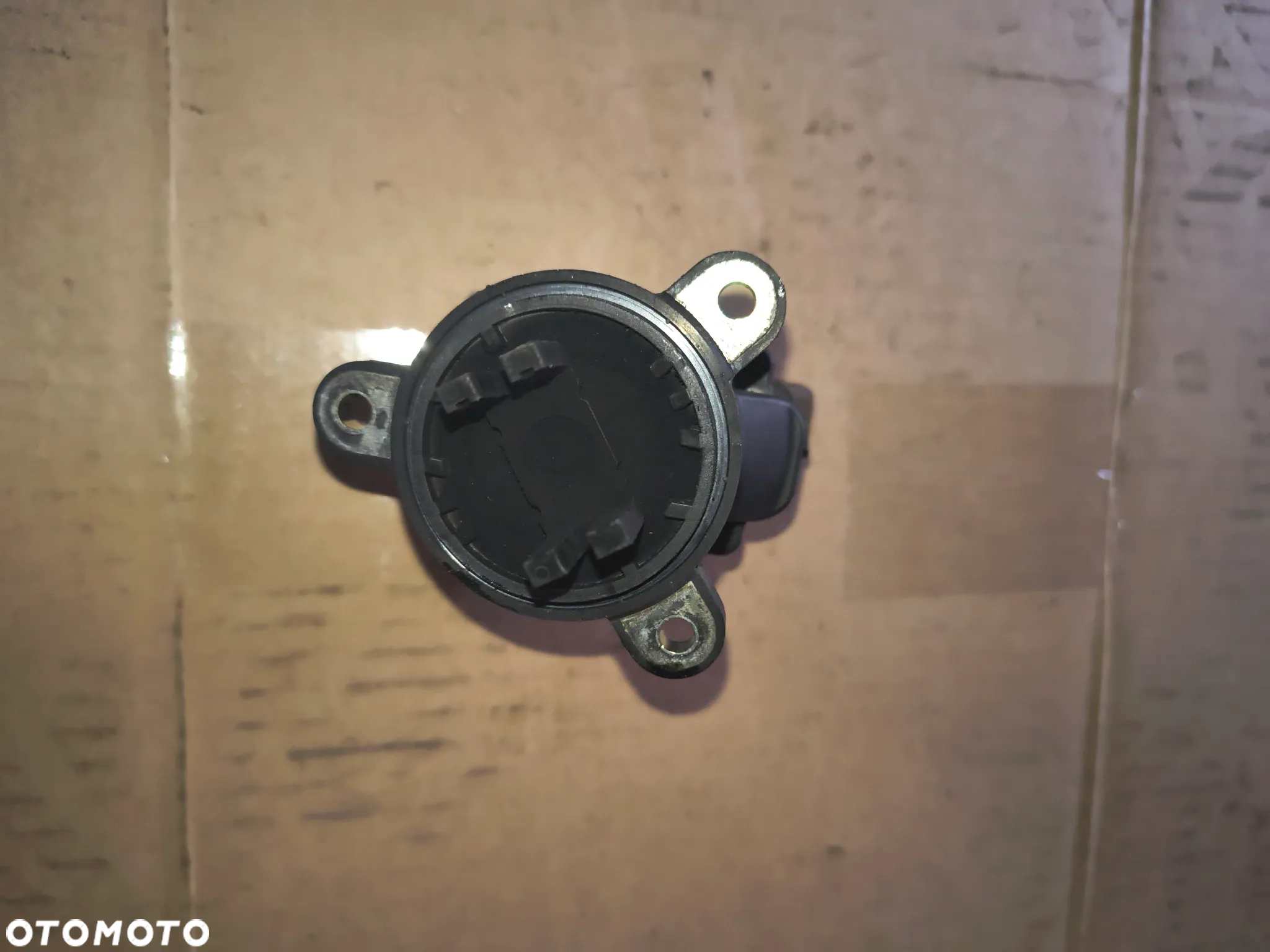 Zawór egr recyrkulacji spalin Citroen C4  1.6 hdi - 3