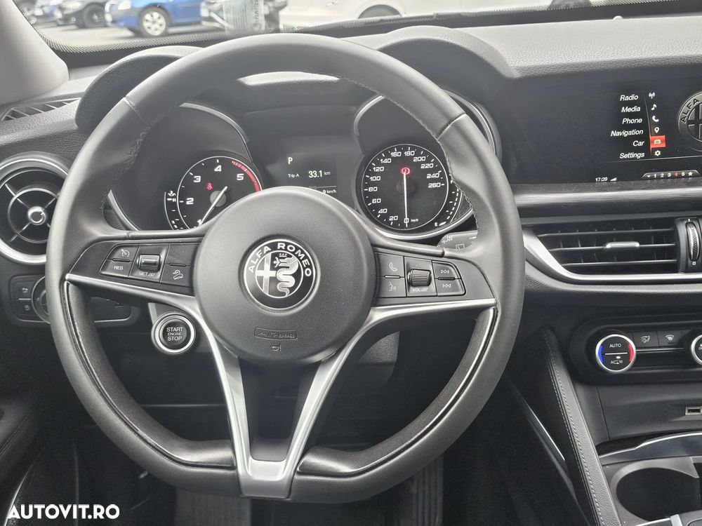 Alfa Romeo Stelvio 2.2 JTDM AWD AT8 Estrema - 9
