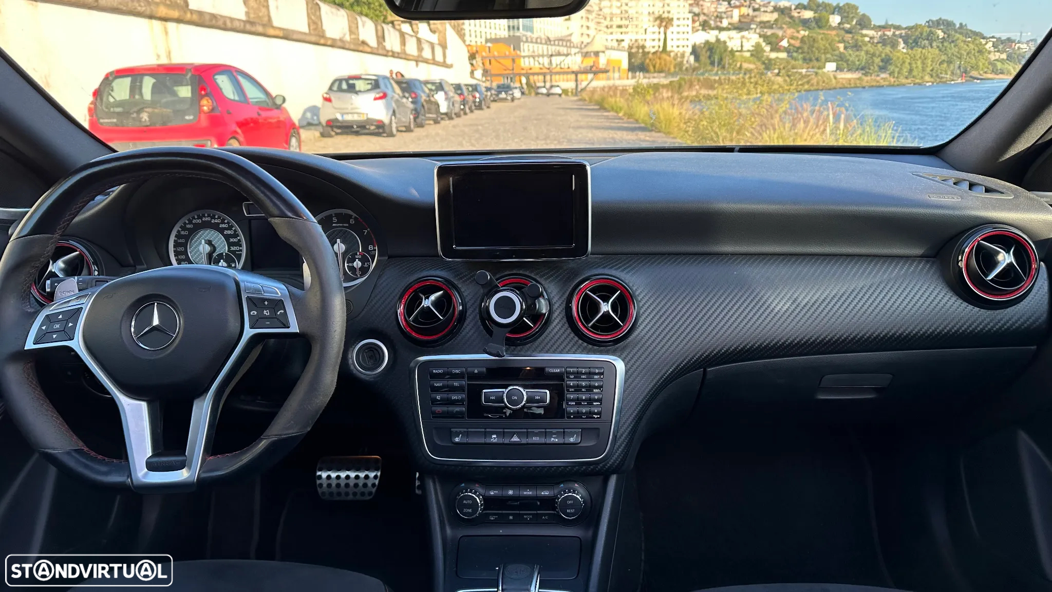 Mercedes-Benz A 45 AMG 4-Matic - 32