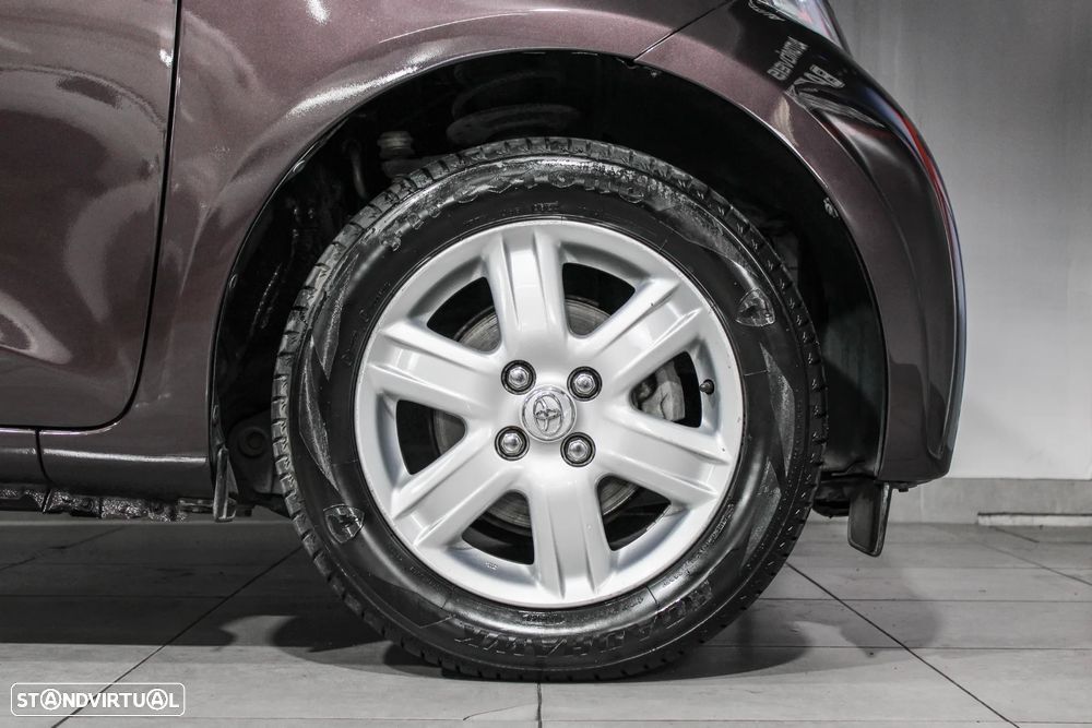 Toyota iQ 1.0 VVT-i Essential+AC - 8