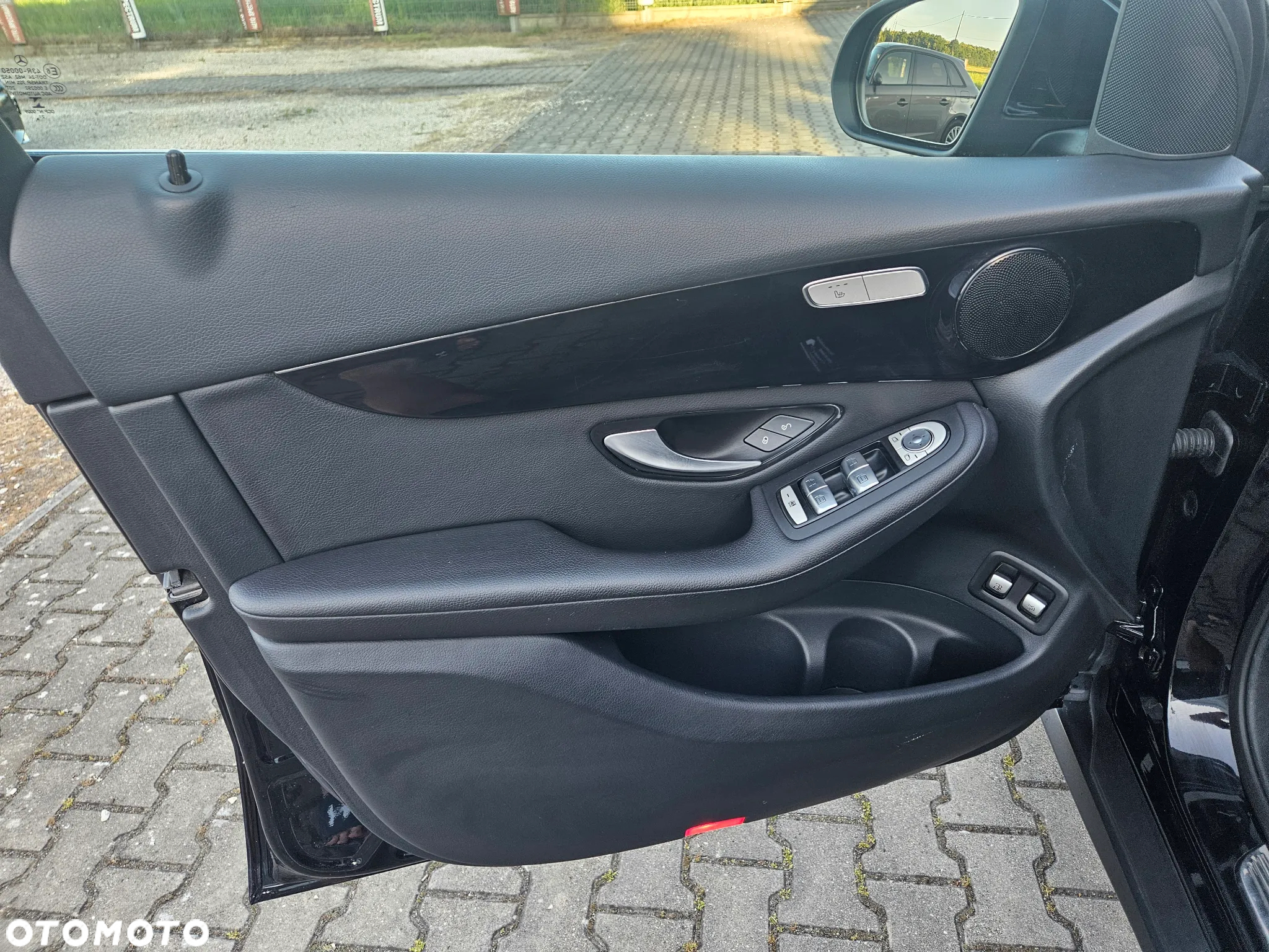 Mercedes-Benz GLC 300 e 4-Matic - 14