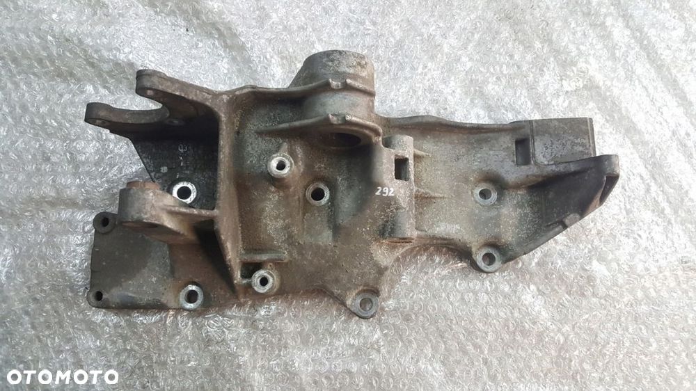 ŁAPA ALTERNATORA VW PASSAT B5 FL 1.6 06B903016D - 1