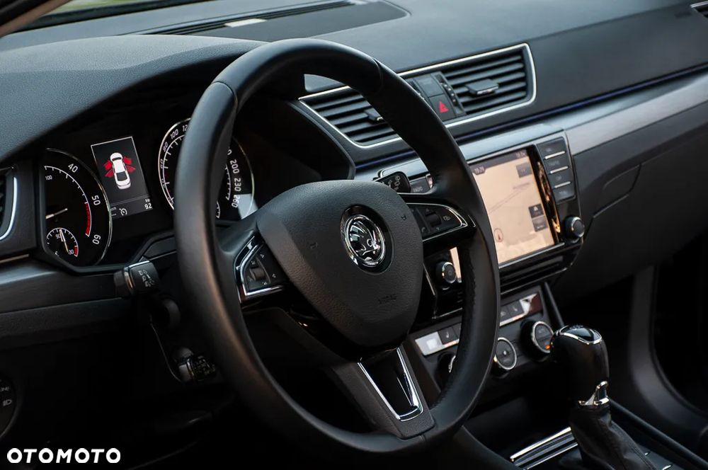 Skoda Superb 2.0 TDI DSG Ambition - 22