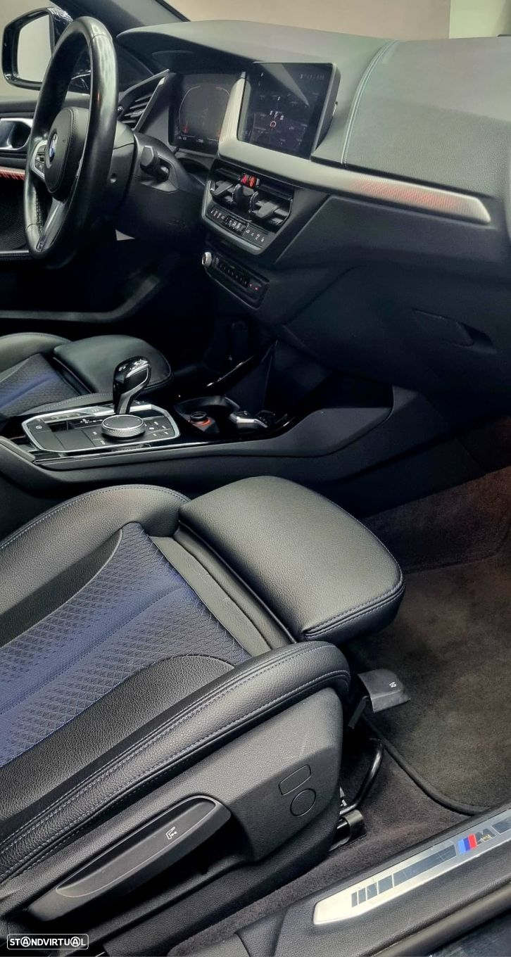 BMW 118 d Pack Desportivo M - 14