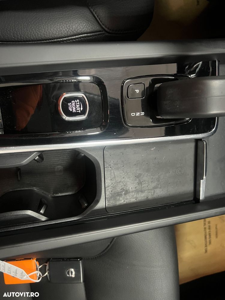 Volvo XC 60 T6 AWD Recharge Geartronic Inscription Expression - 36