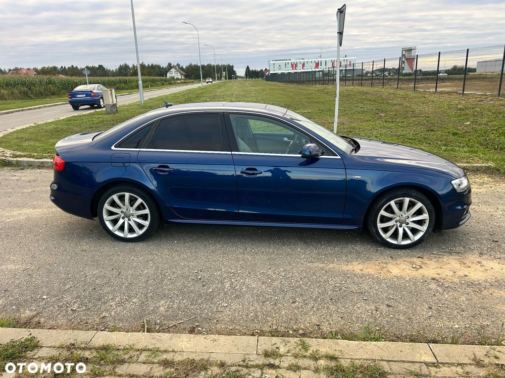 Audi A4 Limousine - 16