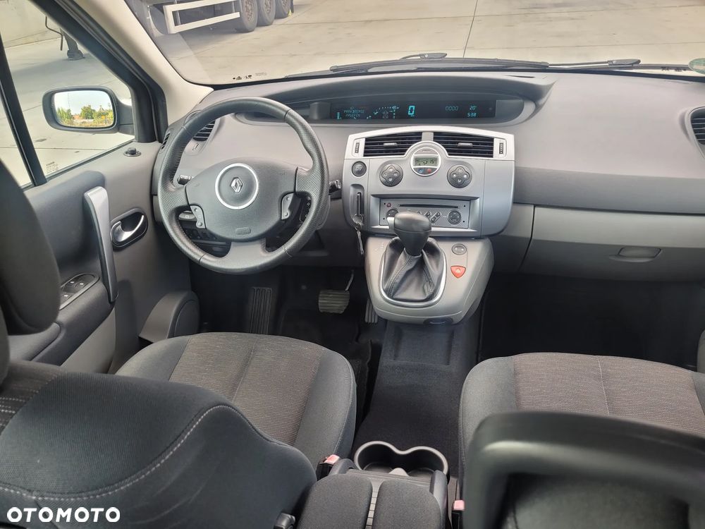 Renault Scenic - 11
